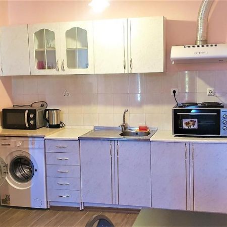 Стаи И Студия За Нощувки В Центъра Svishtov Exteriör bild